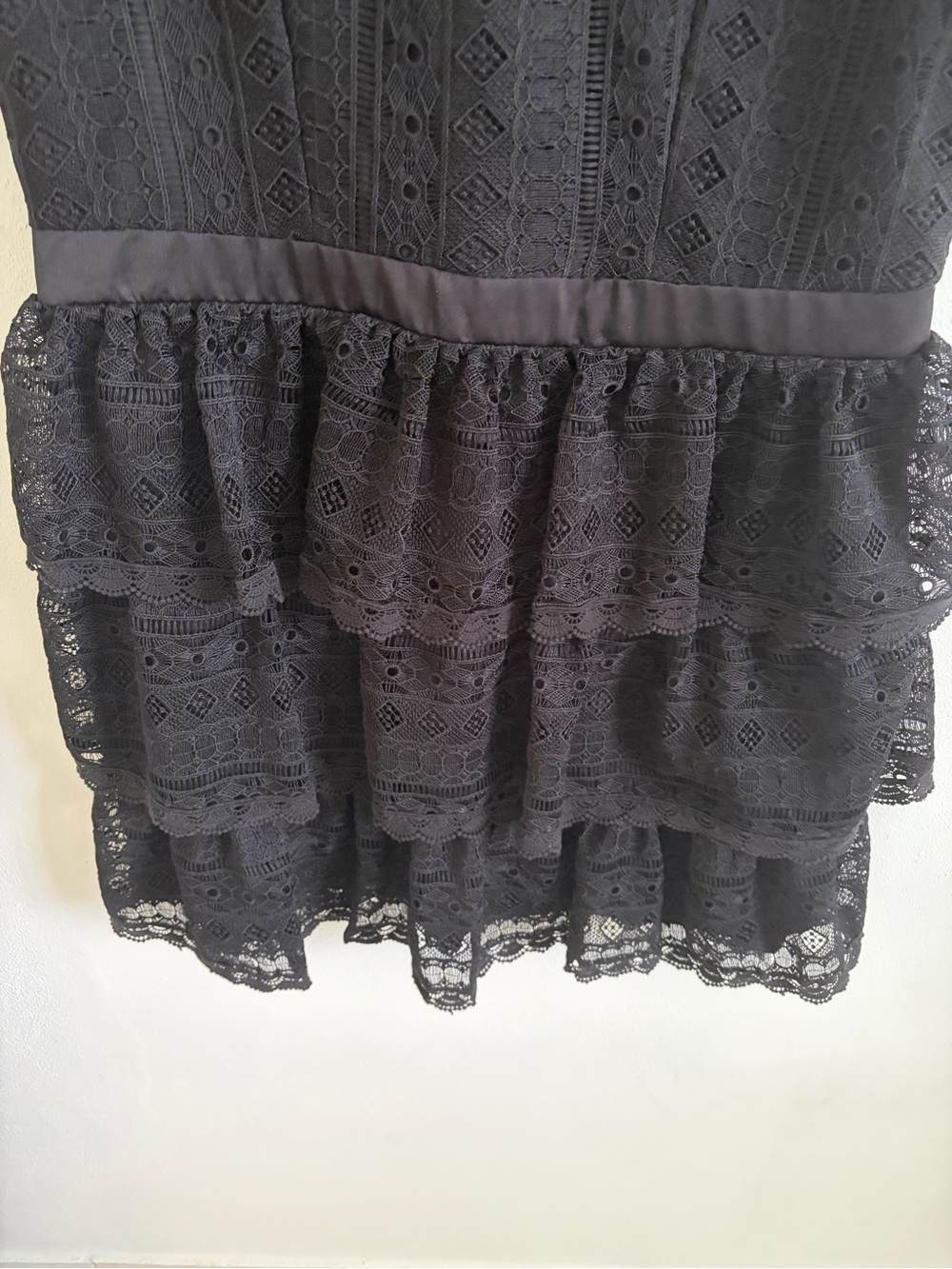 Express Black Lace Tiered Peplum Mini Dress - Picture 3 of 5